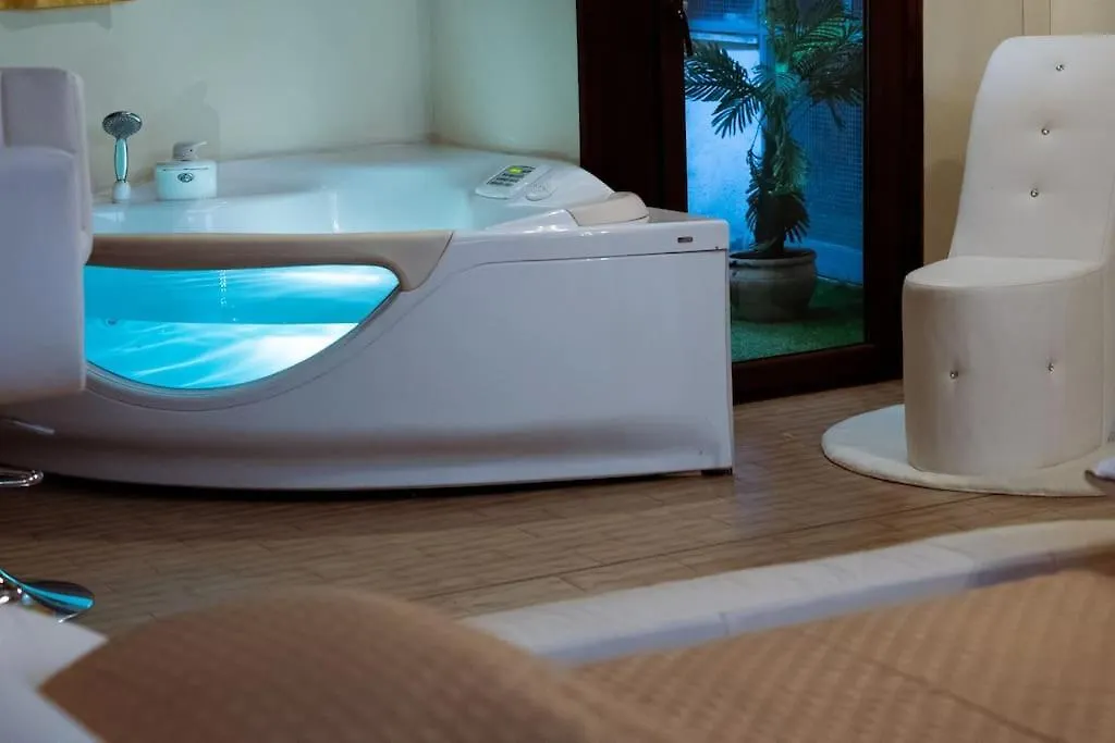 Dolcevita Suite Boutique Bolonia 0*,