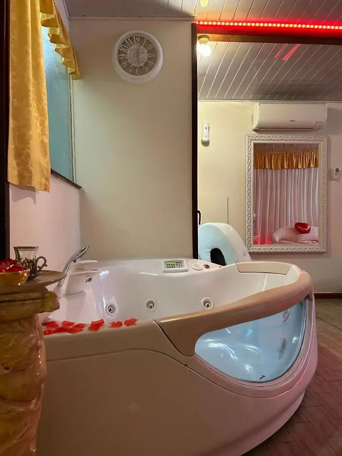 Сasa de vacaciones Dolcevita Suite Boutique Bolonia